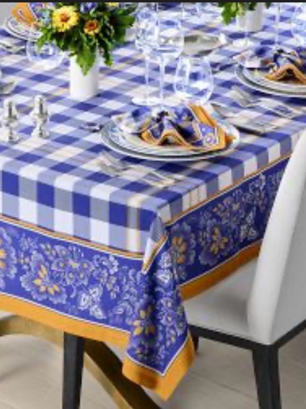 🌼 Williams Sonoma Gingham Floral Tablecloth – NWOT 🌼